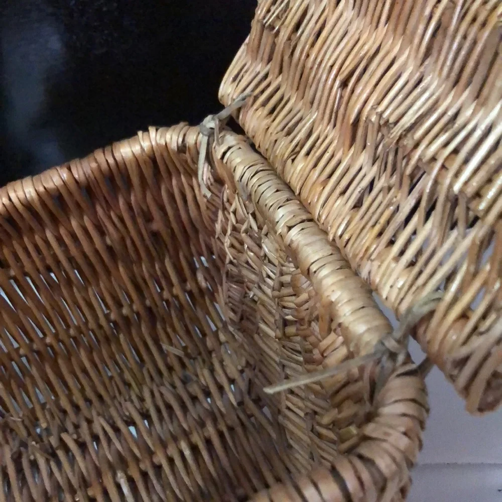 Vintage Wicker “Picnic Basket” Style Purse/Tote-9x7x5